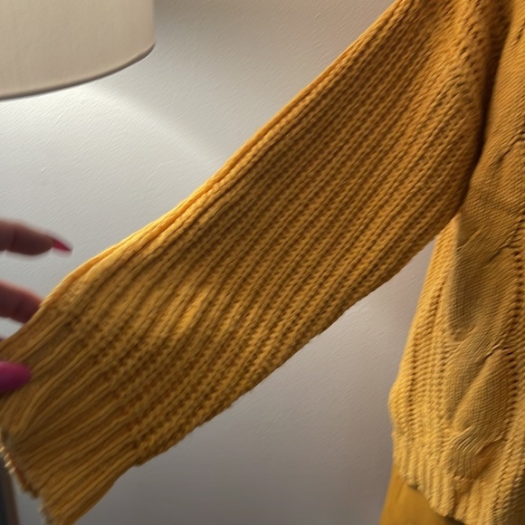 Golden Yellow\Mustard Sweater - Picture 6 of 10
